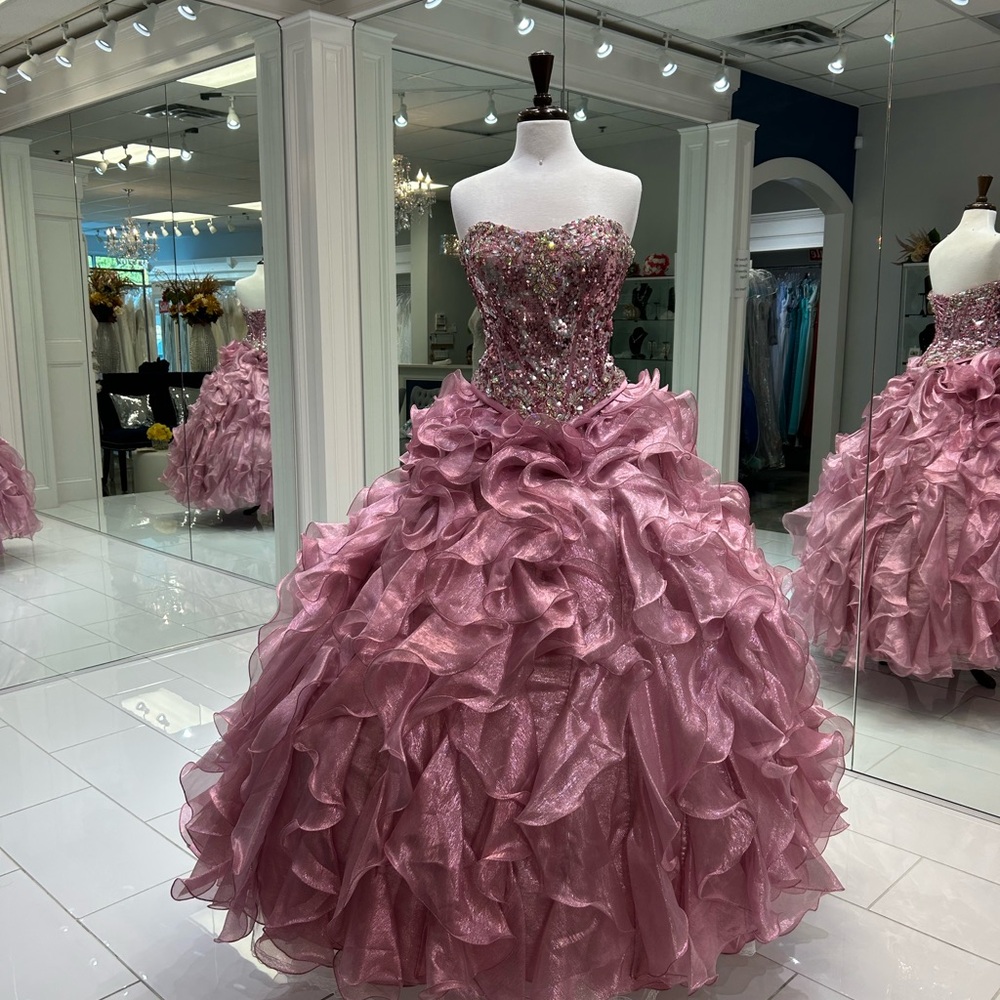 Elegant Pink Strapless Quinceañera Gown